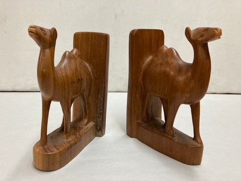BOOK ENDS - R496