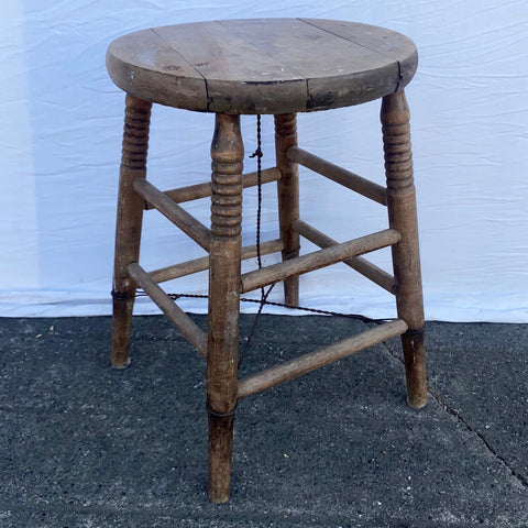 STOOL - ST44