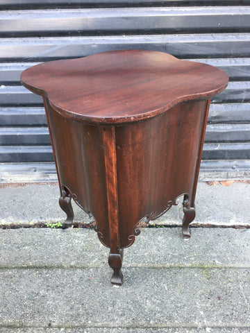SIDE TABLE - X449