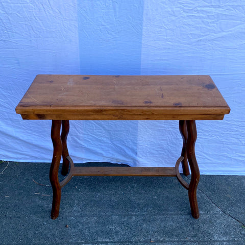 HALL TABLE - T477