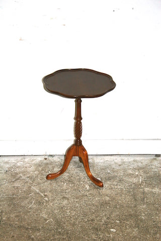 ROUND SIDE TABLE - T223