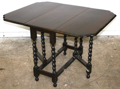 SQUARE DINING TABLE - T293