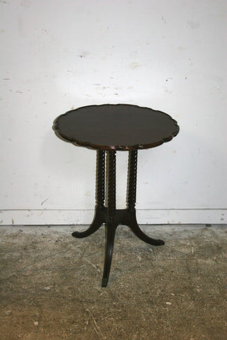 ROUND SIDE TABLE - T186